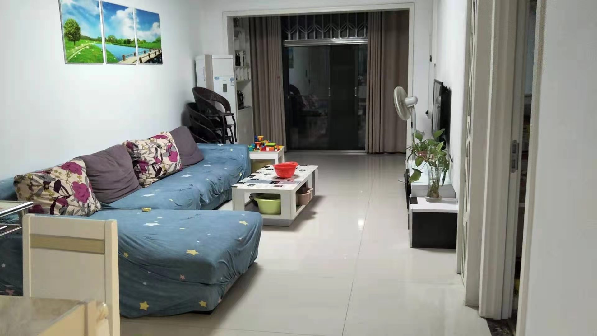 愉景湾东域 3室2厅1卫 2200.0元/月 愉景湾东域 3室2厅1卫 2200.0元/月室内图