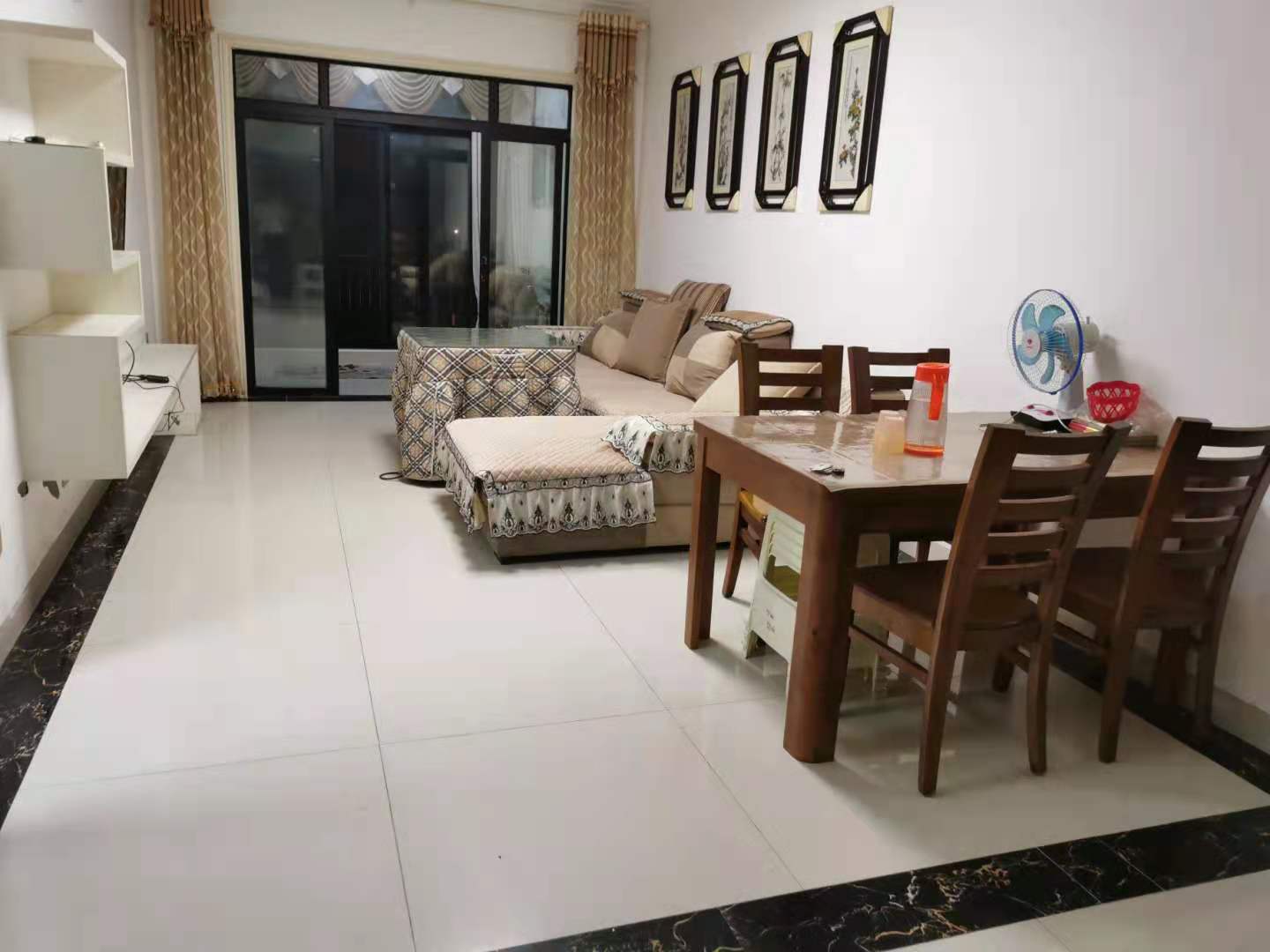 碧桂园公园壹号(凯怡茗苑) 3室2厅2卫 1800.0元/月 碧桂园公园壹号(凯怡茗苑) 3室2厅2卫 1800.0元/月室内图