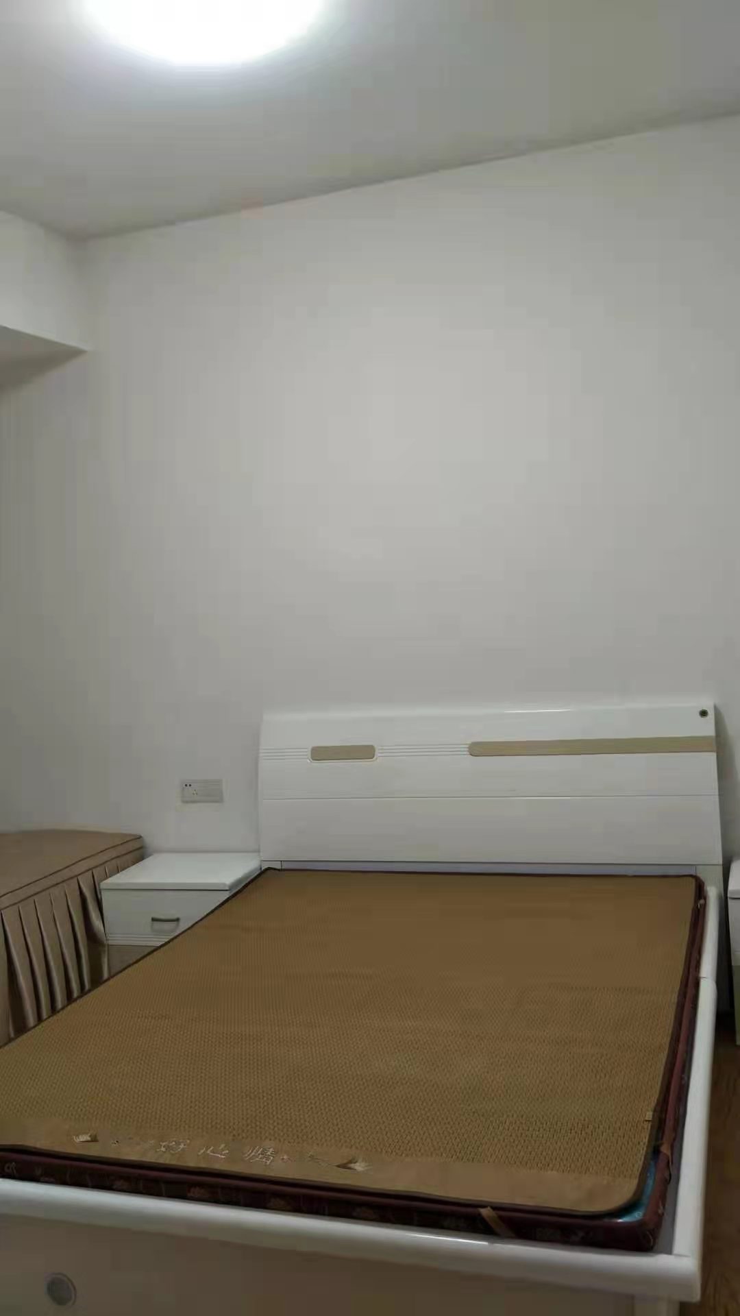 愉景湾东域 3室2厅1卫 2200.0元/月 愉景湾东域 3室2厅1卫 2200.0元/月室内图