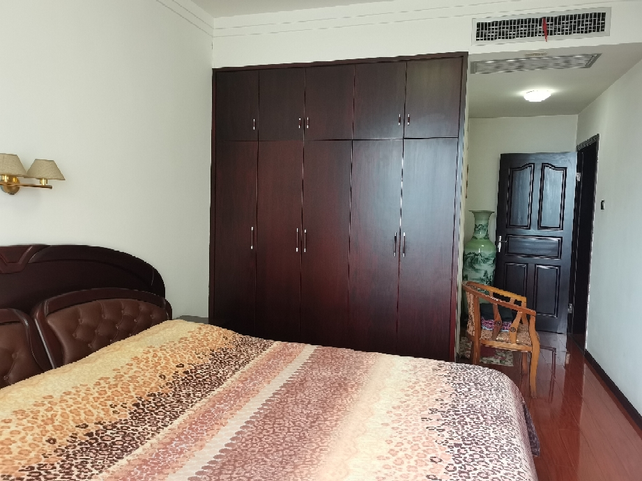 碧水馨城 3室2厅2卫 86.8万 碧水馨城 3室2厅2卫 86.8万卧室