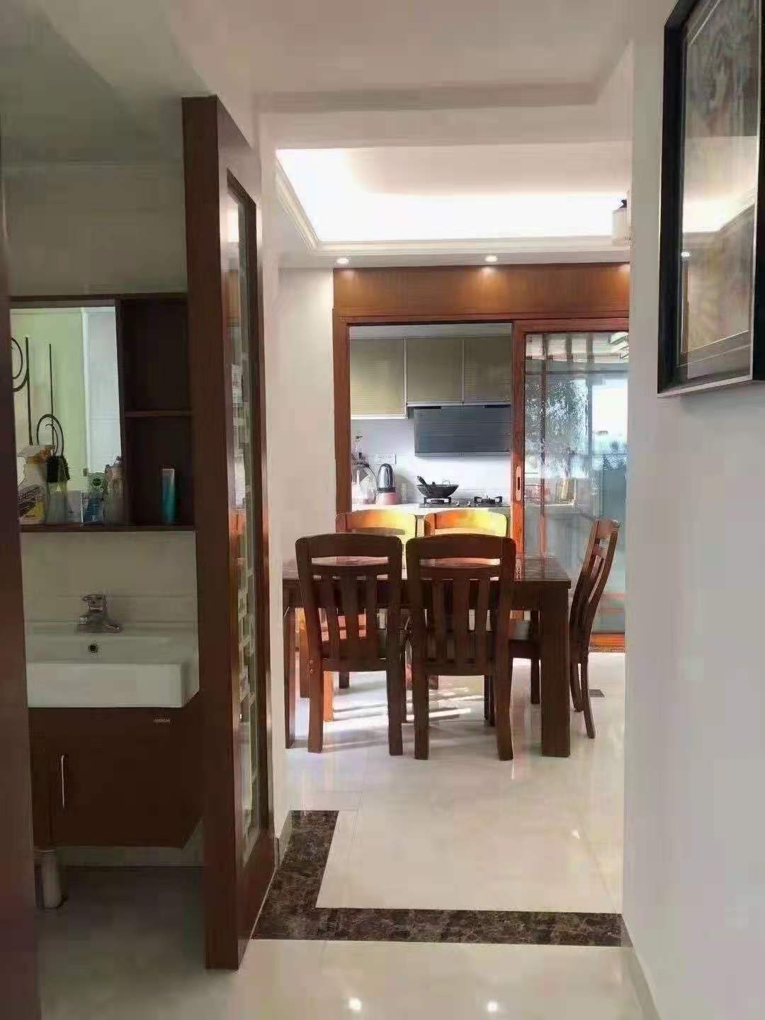 盛世桃源  3室2厅2卫    89.8万 盛世桃源  3室2厅2卫    89.8万客厅