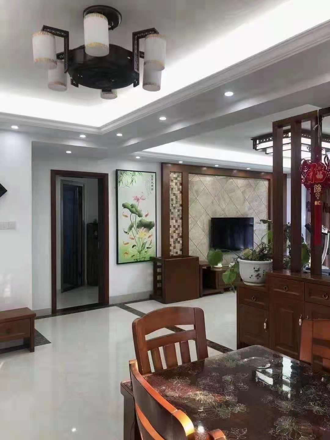 盛世桃源  3室2厅2卫    89.8万 盛世桃源  3室2厅2卫    89.8万客厅