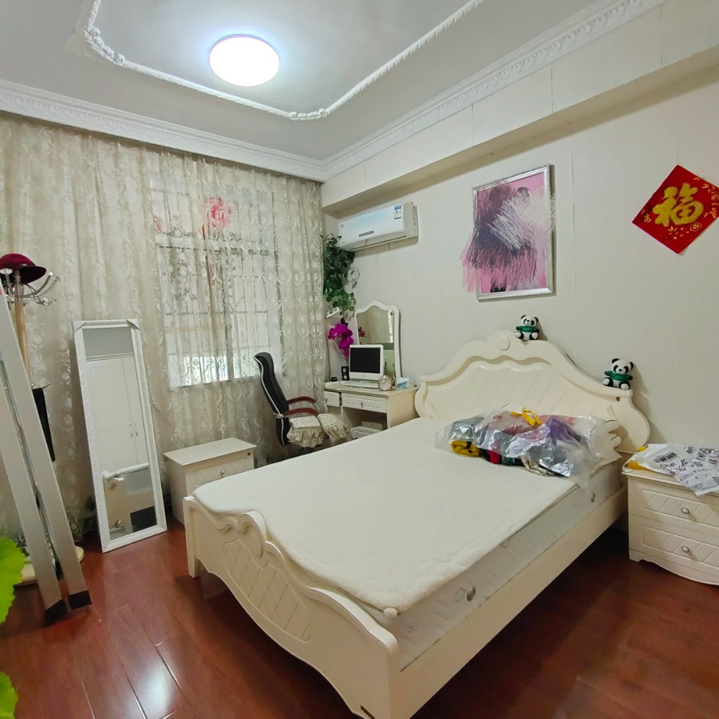 泊富香堤溪岸  3室2厅1卫    48.8万 泊富香堤溪岸  3室2厅1卫    48.8万卧室