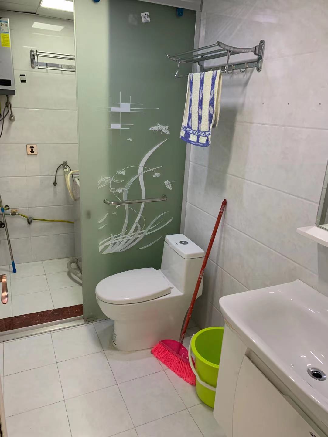 星月都会  1室1厅1卫    1580.0元/月 星月都会  1室1厅1卫    1580.0元/月室内图