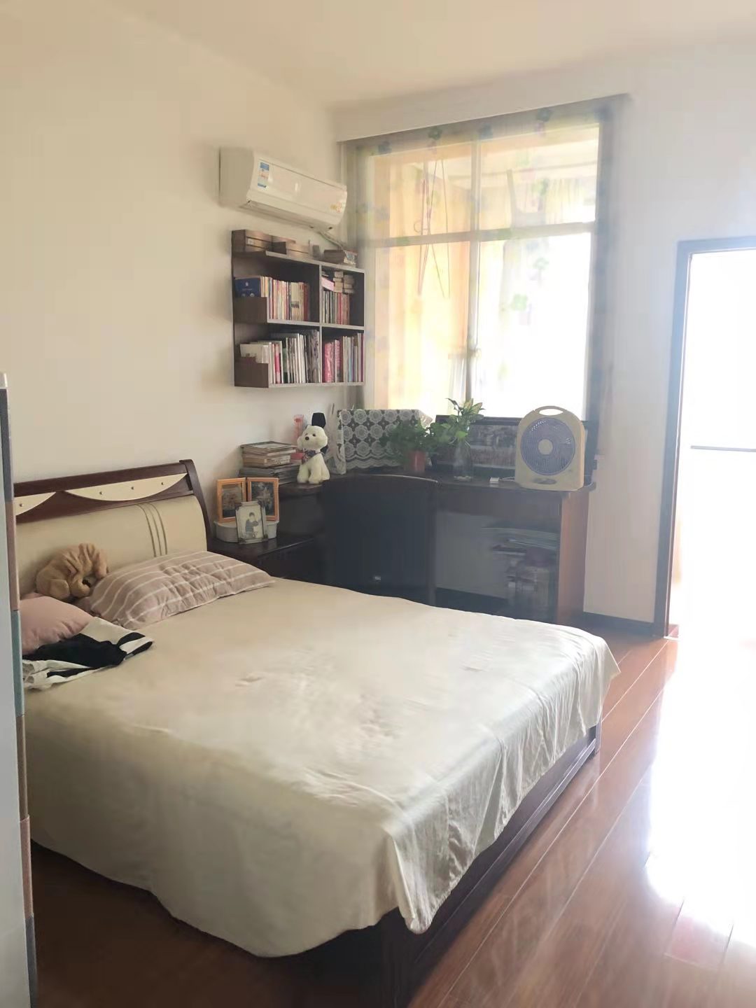 延溪花园  3室2厅2卫    59.8万 延溪花园  3室2厅2卫    59.8万卧室