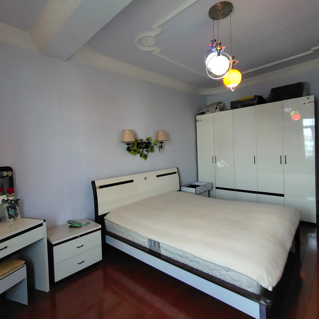 泊富香堤溪岸  3室2厅1卫    48.8万 泊富香堤溪岸  3室2厅1卫    48.8万客厅