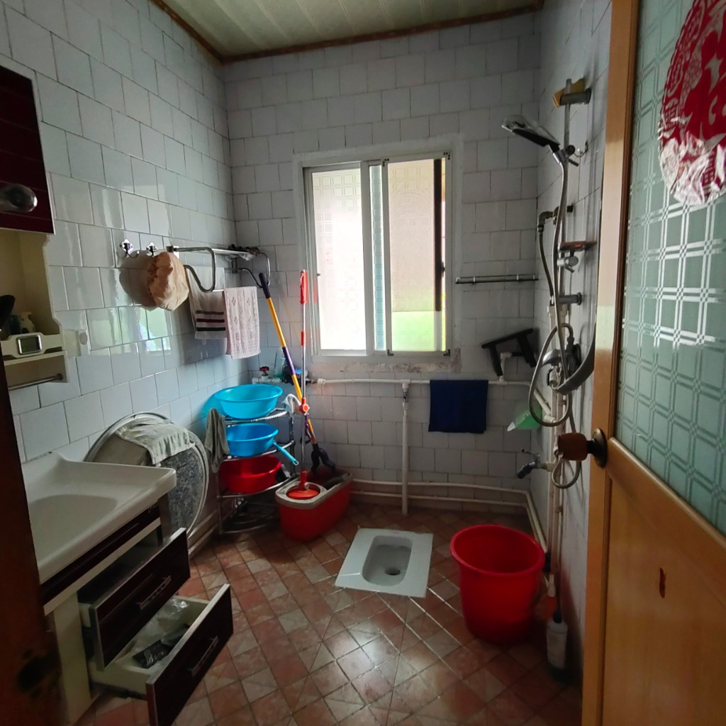 泊富香堤溪岸  3室2厅1卫    48.8万 泊富香堤溪岸  3室2厅1卫    48.8万客厅