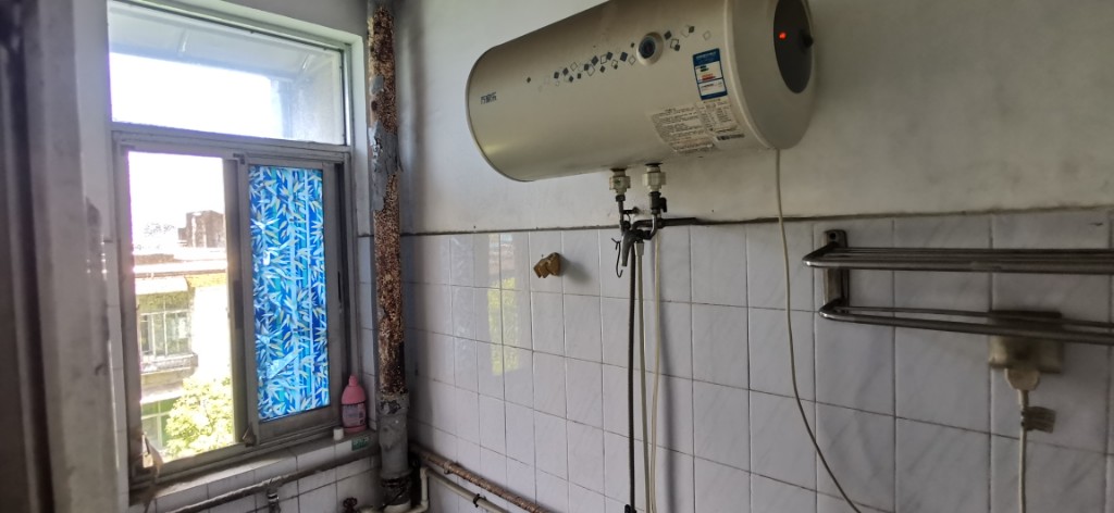 绕城家园 2室2厅1卫 1600.0元/月 绕城家园 2室2厅1卫 1600.0元/月室内图