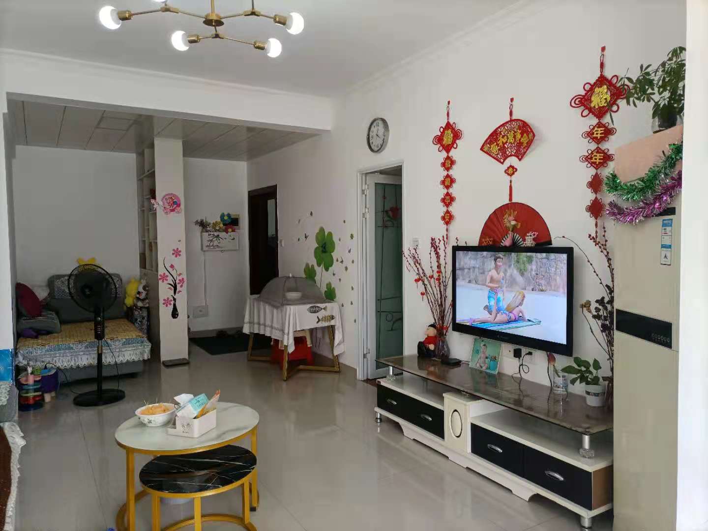 学府花园(文苑瑞景) 2室2厅1卫 68.89万 学府花园(文苑瑞景) 2室2厅1卫 68.89万客厅