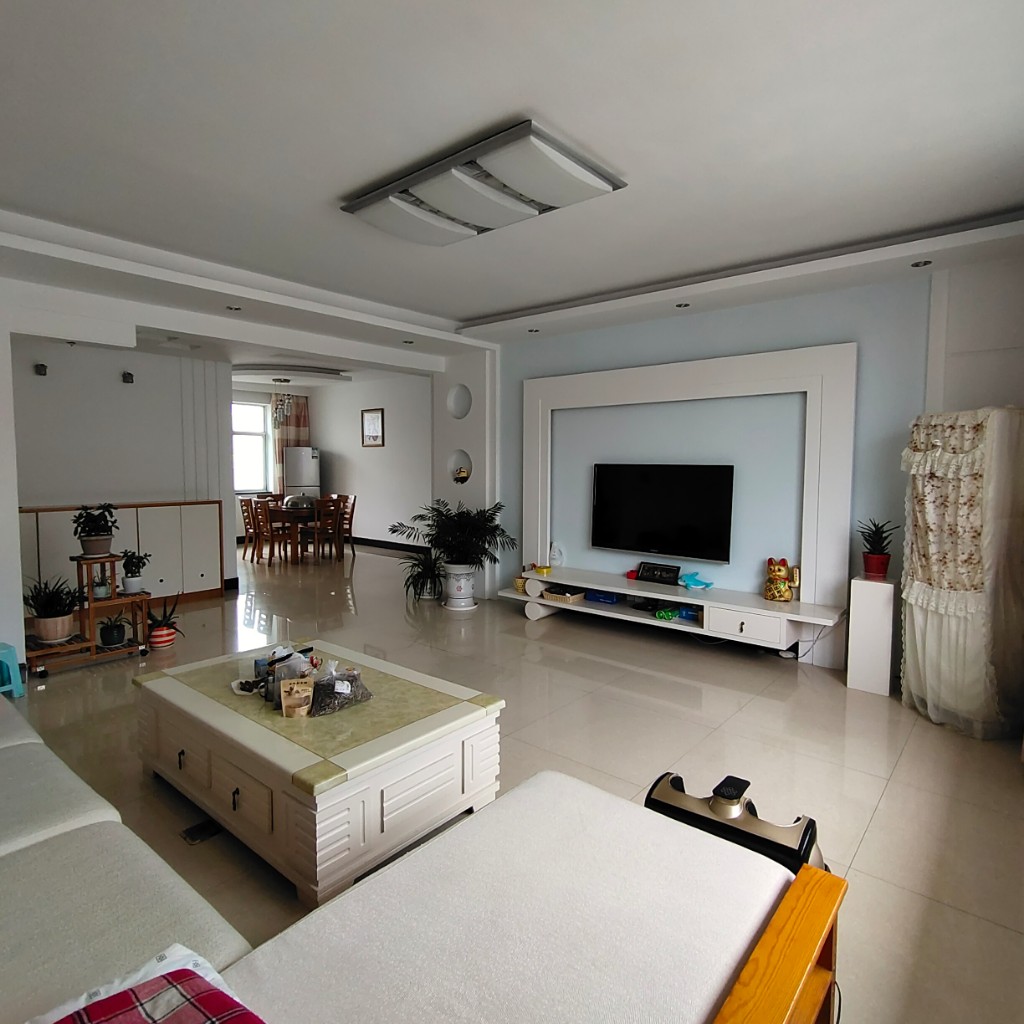 碧水馨城 4室3厅2卫 88.8万 碧水馨城 4室3厅2卫 88.8万客厅