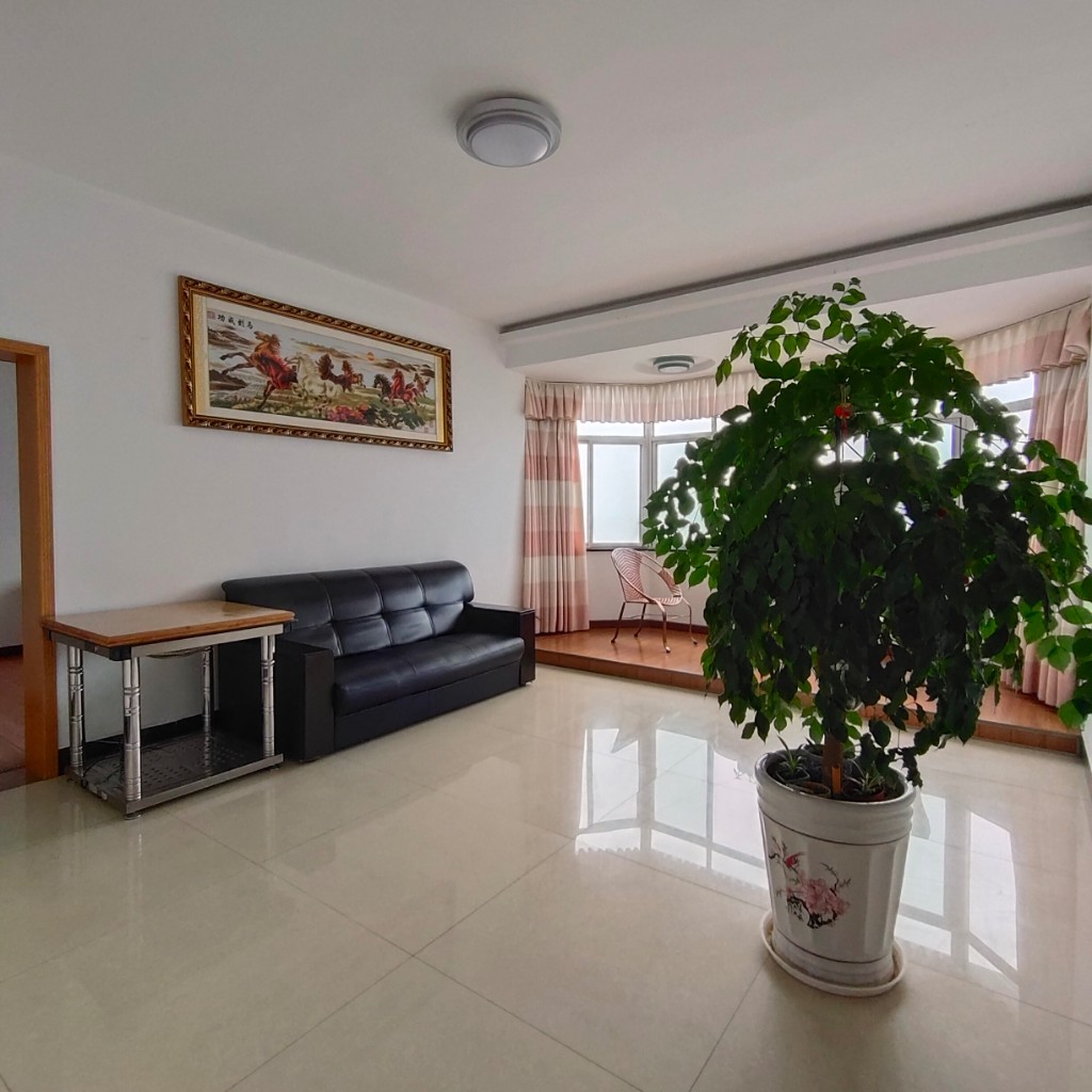 碧水馨城 4室3厅2卫 88.8万 碧水馨城 4室3厅2卫 88.8万客厅