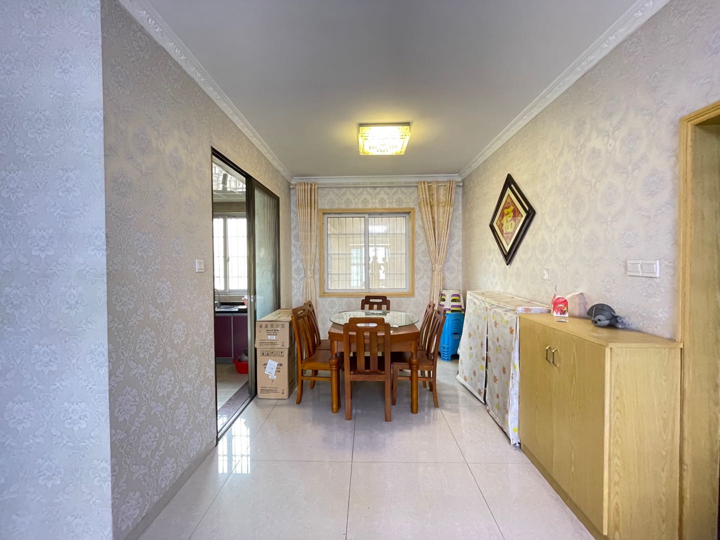 鑫天格林香山  4室2厅1卫    1800.0元/月室内图