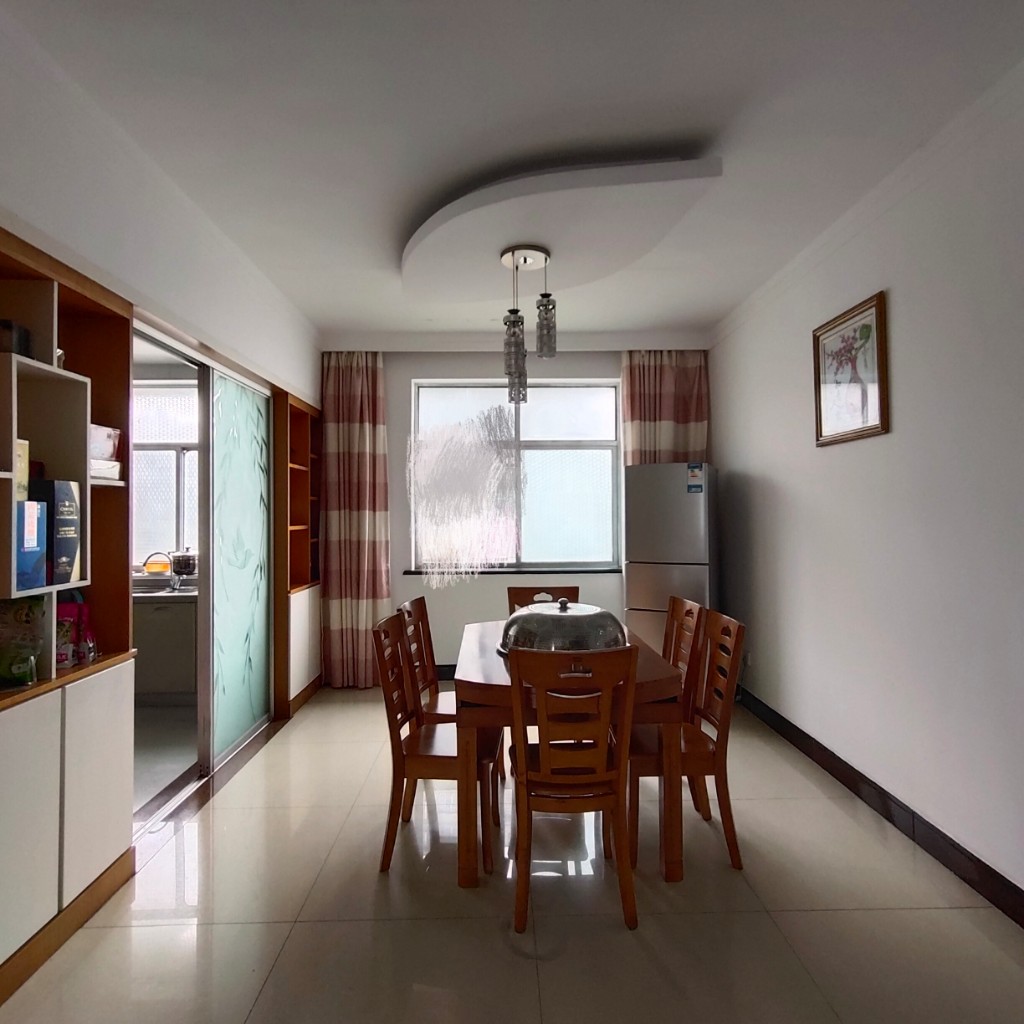 碧水馨城 4室3厅2卫 88.8万 碧水馨城 4室3厅2卫 88.8万卧室