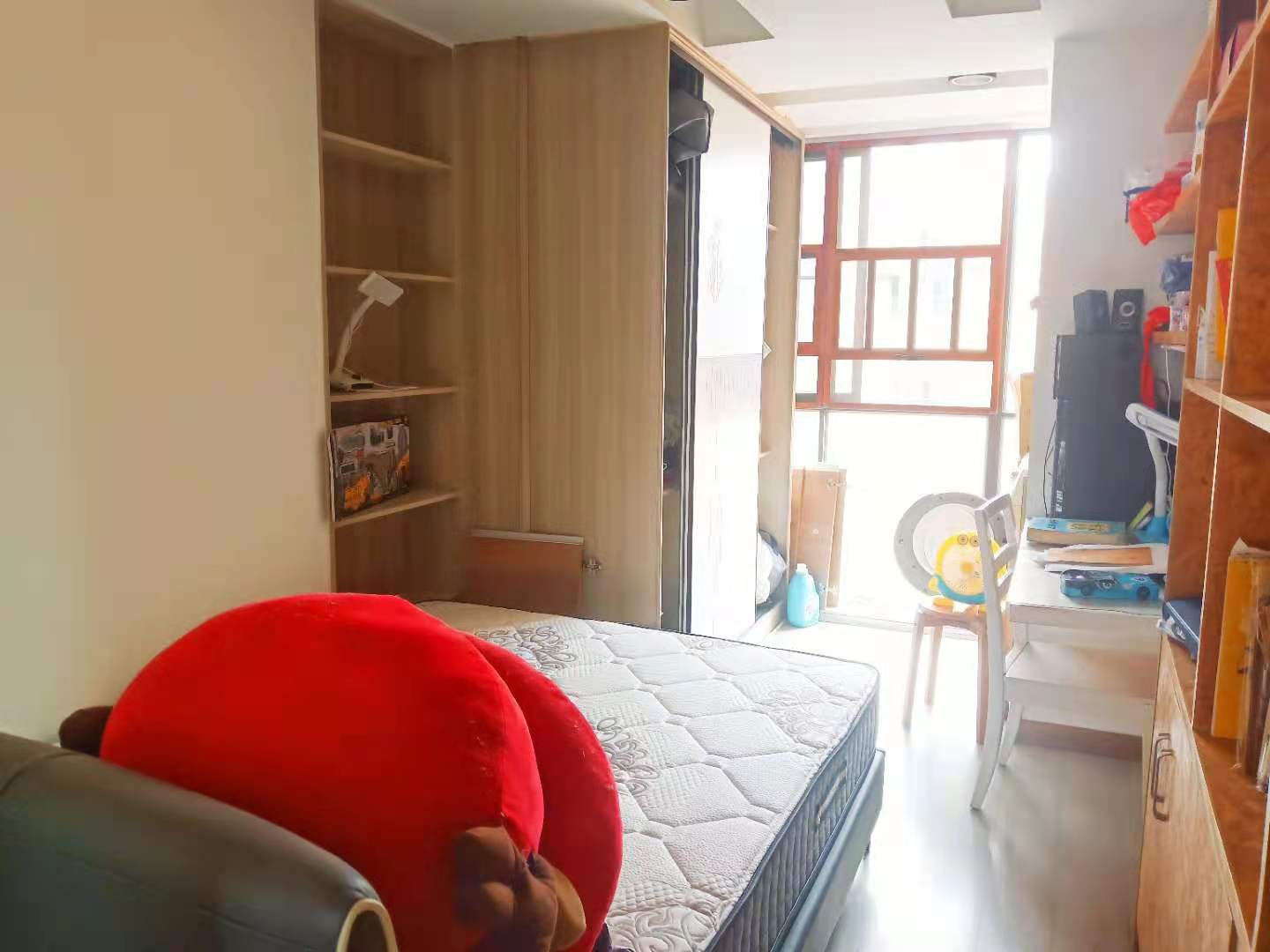 金益紫檀 3室2厅2卫 70.0万 金益紫檀 3室2厅2卫 70.0万卧室