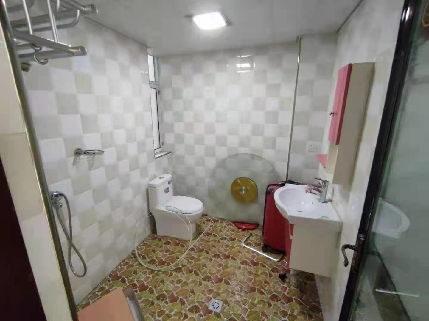 御景园 3室2厅2卫 74.8万 御景园 3室2厅2卫 74.8万卫生间