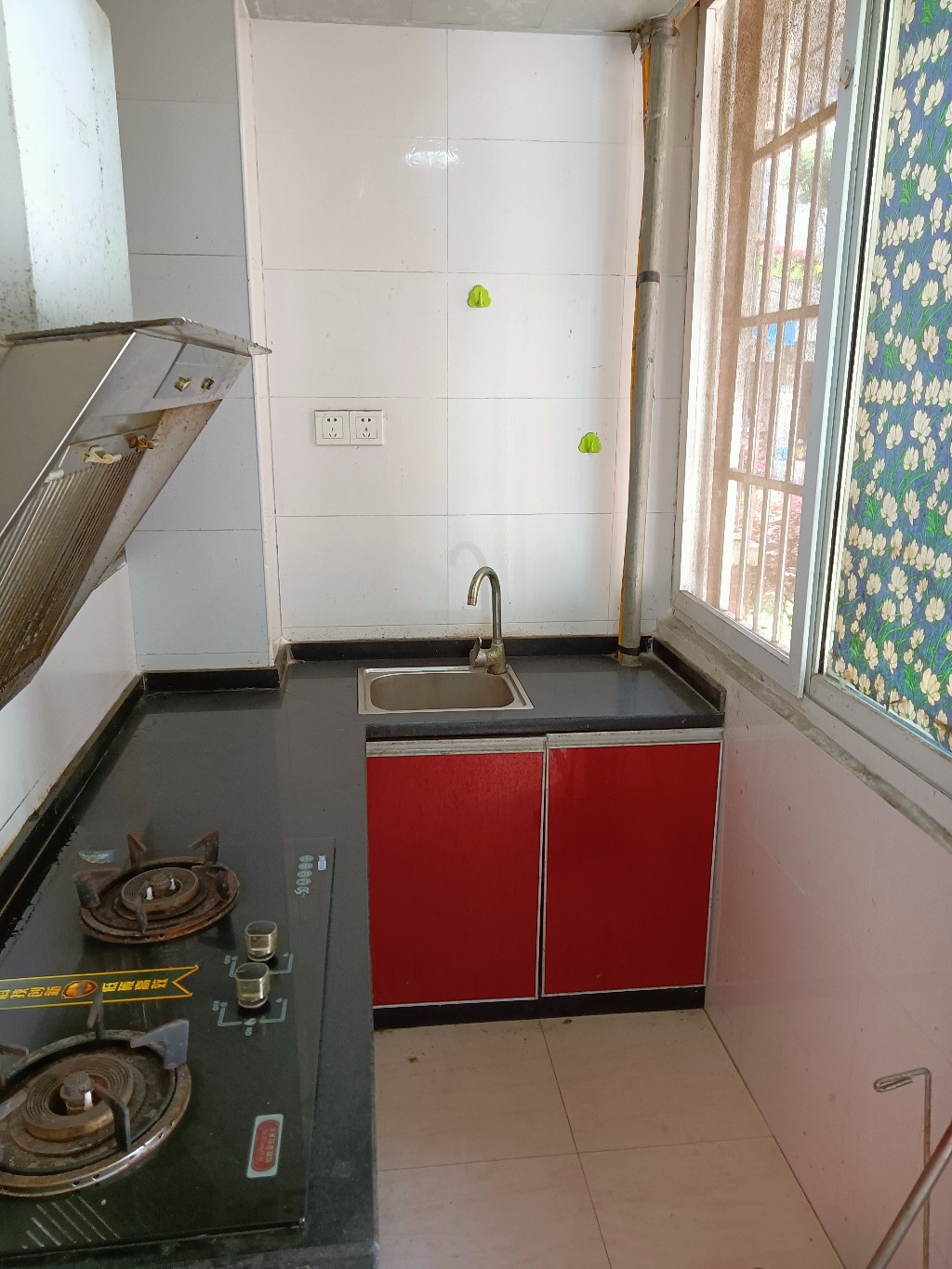 金子湾春晖花园 2室1厅1卫 1600.0元/月 金子湾春晖花园 2室1厅1卫 1600.0元/月室内图