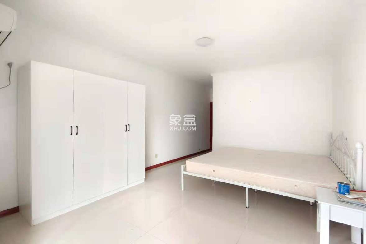 中海观园  3室2厅1卫   4000.00元/月室内图