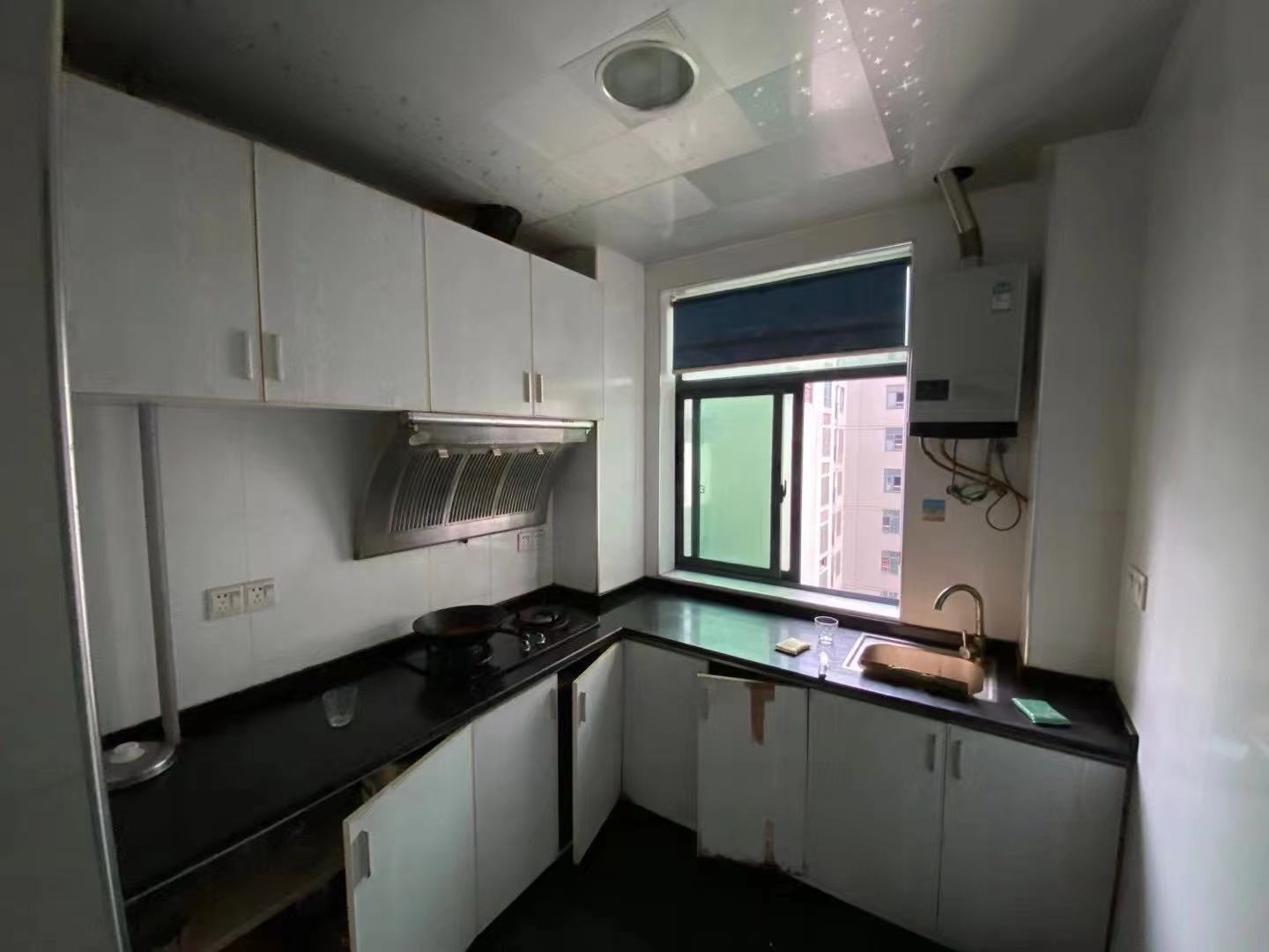 德馨华厦(华南路295号) 2室2厅1卫 1700.0元/月 德馨华厦(华南路295号) 2室2厅1卫 1700.0元/月室内图