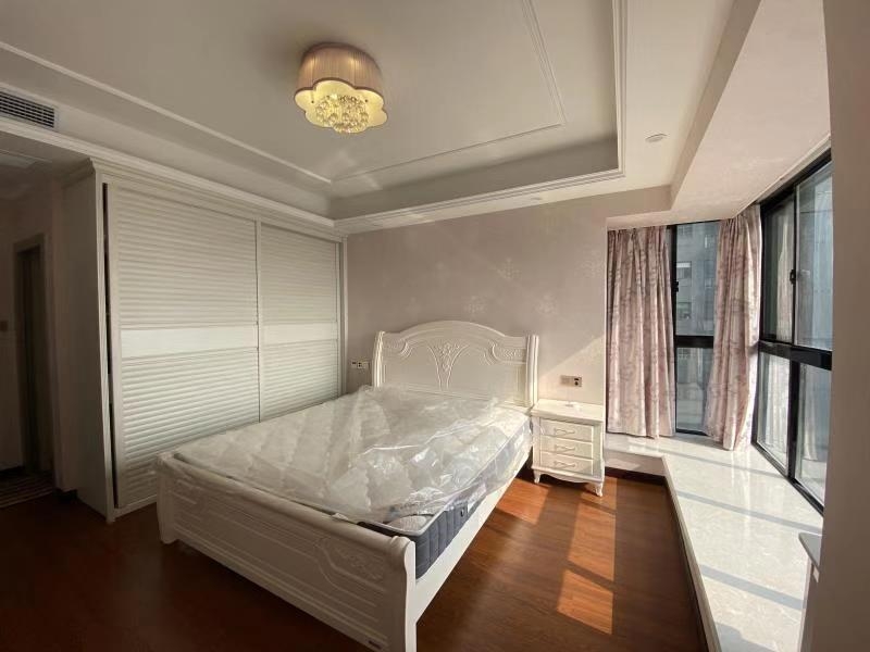 盛世桃源  3室2厅2卫    99.8万 盛世桃源  3室2厅2卫    99.8万卧室