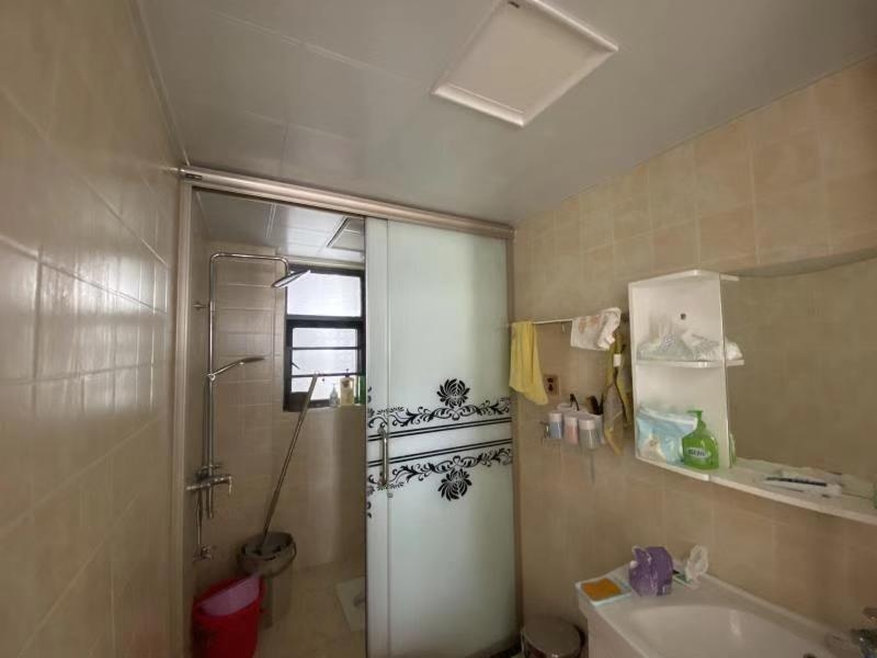 盛世桃源  3室2厅2卫    99.8万 盛世桃源  3室2厅2卫    99.8万卫生间