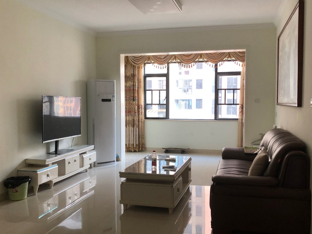 百弘学府城  3室2厅2卫    2100.0元/月 百弘学府城  3室2厅2卫    2100.0元/月室内图