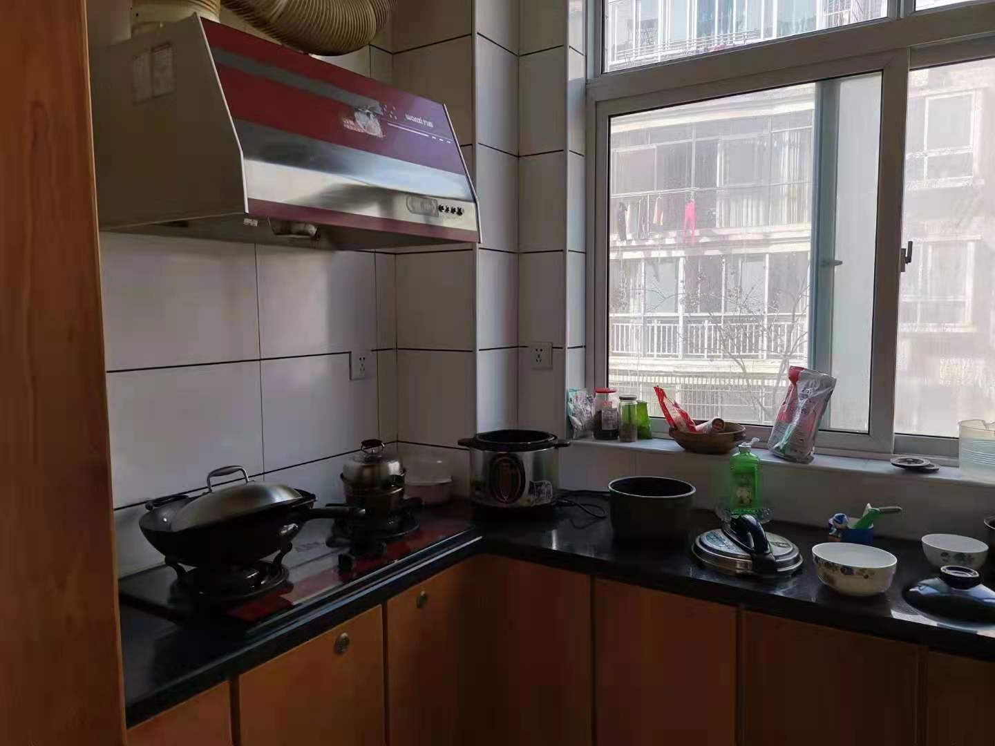 荷花庭院  2室2厅2卫    55.8万 荷花庭院  2室2厅2卫    55.8万厨房