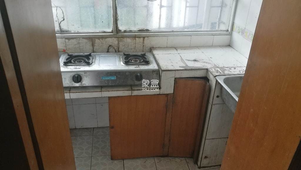 塑料厂二生活区 2室2厅1卫 750.0元/月 塑料厂二生活区 2室2厅1卫 750.0元/月室内图