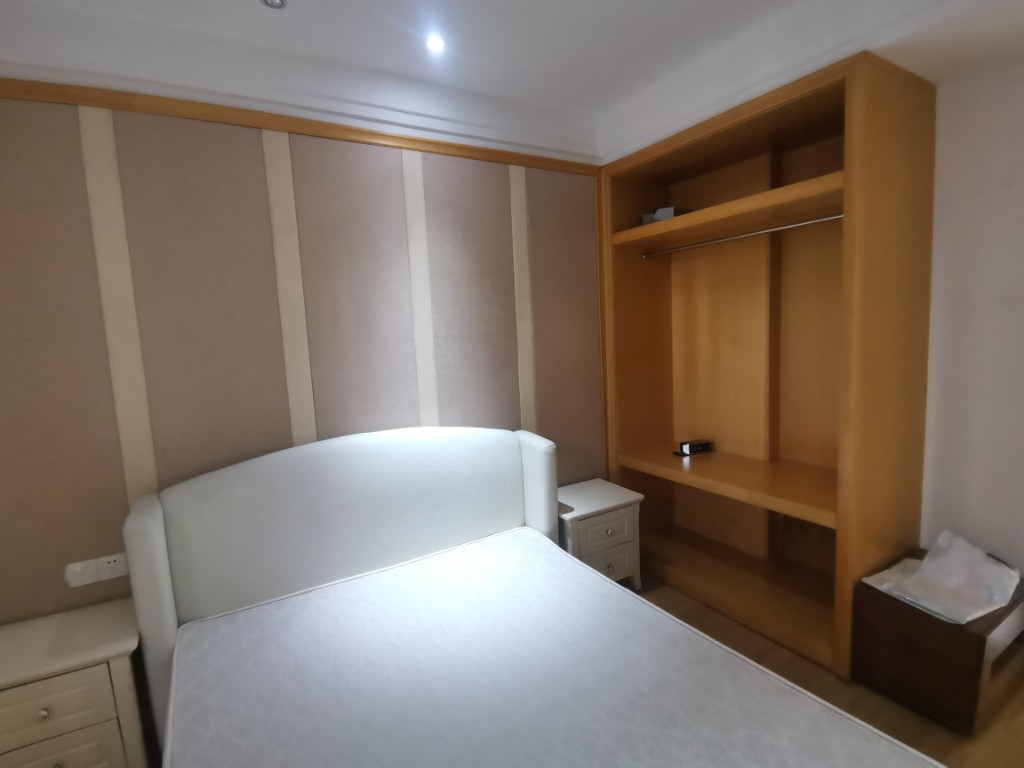 蓝溪谷  3室2厅2卫   84.00万客厅