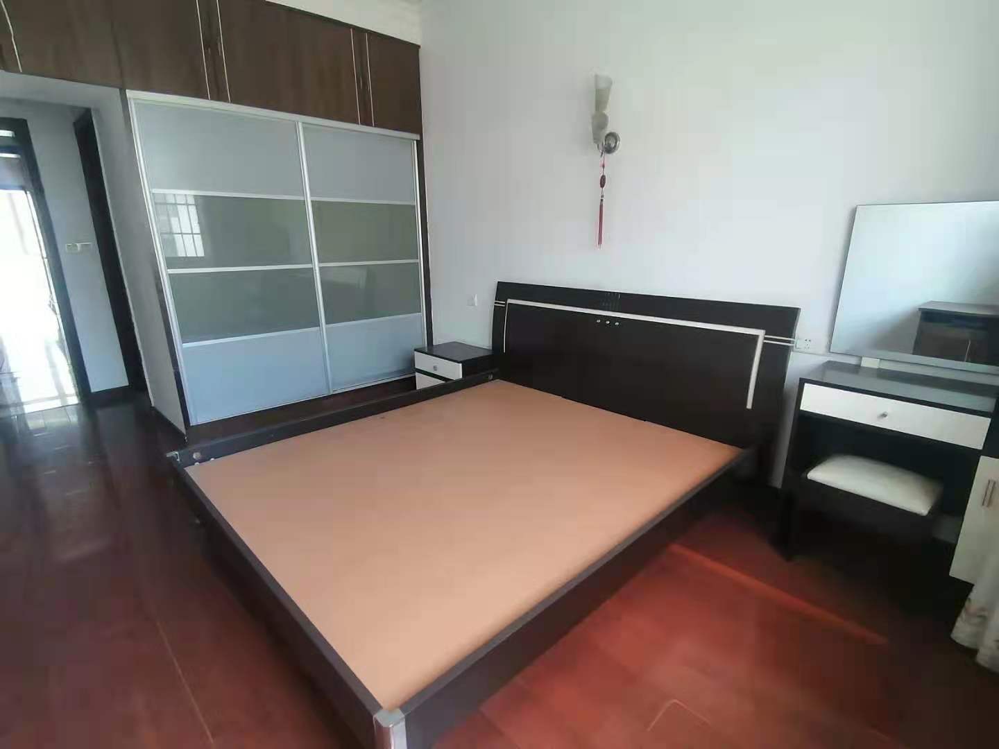 中大名苑  3室2厅2卫    1700.0元/月 中大名苑  3室2厅2卫    1700.0元/月室内图