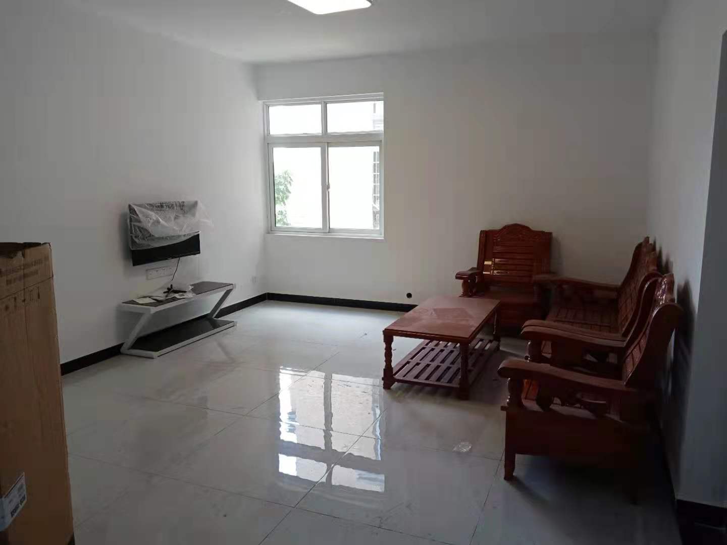 山水印象(愿景想山) 3室2厅1卫 1600.0元/月 山水印象(愿景想山) 3室2厅1卫 1600.0元/月室内图