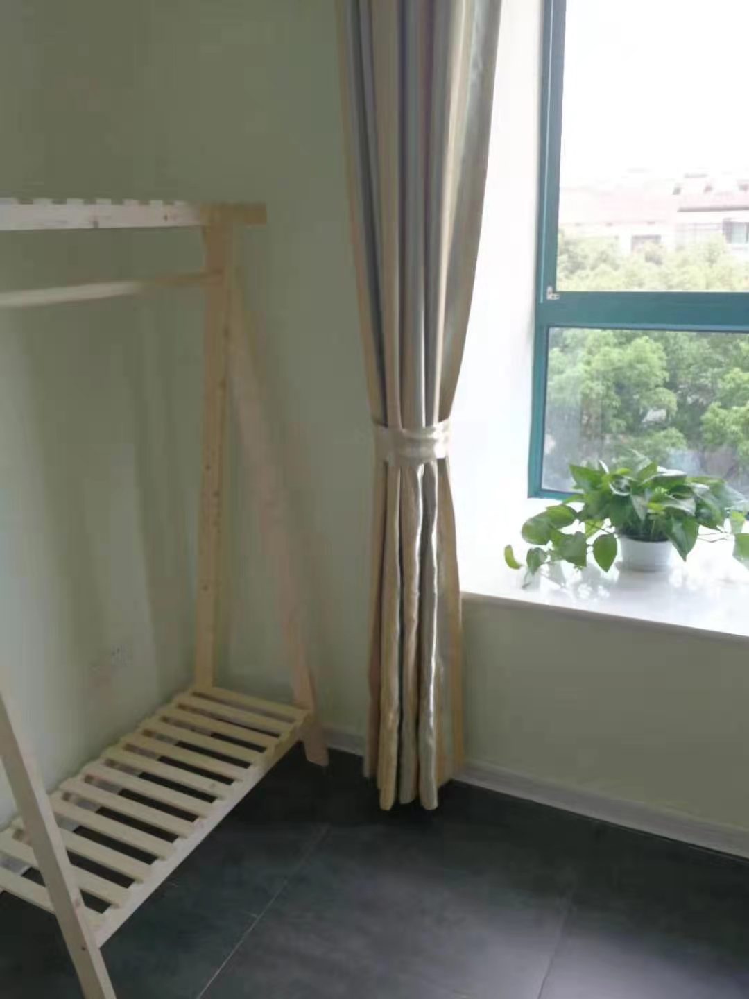博林苑  4室2厅2卫   3200.00元/月室内图