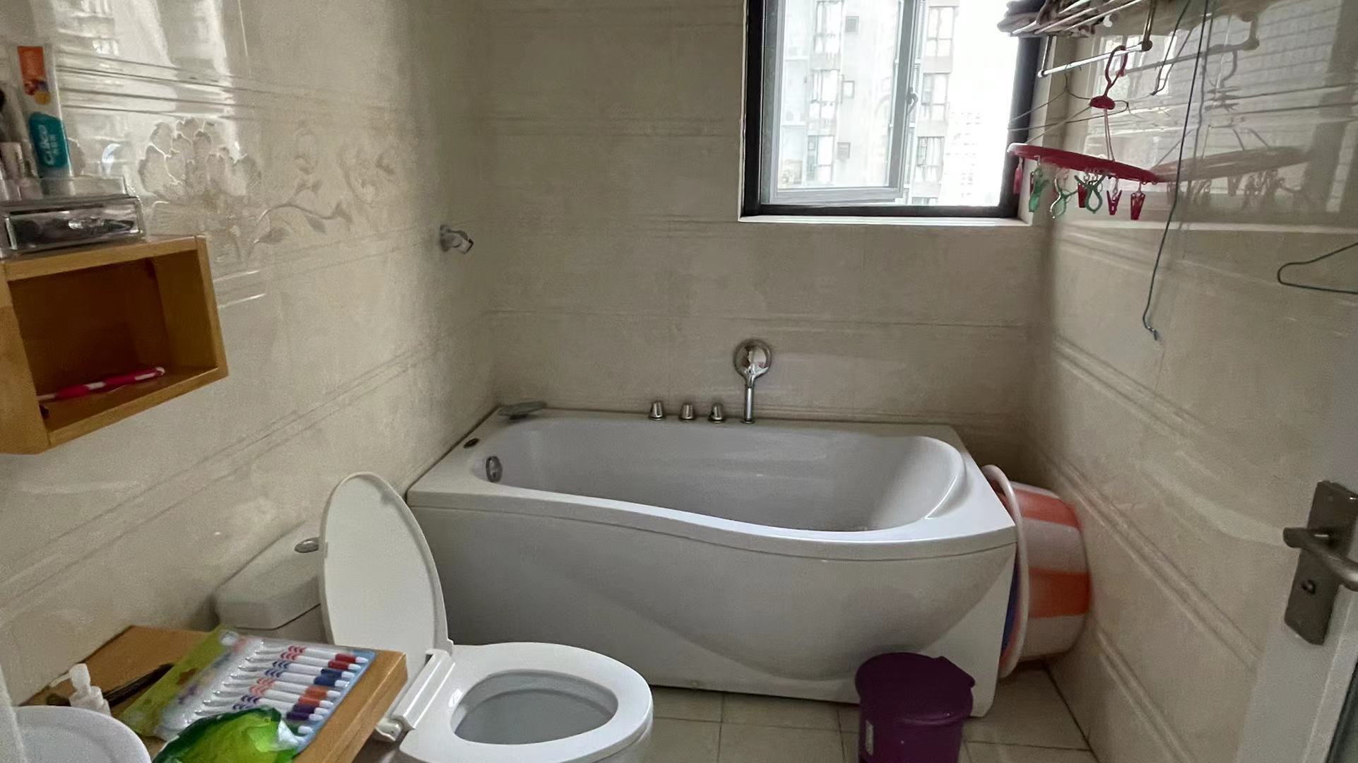 中铁丶西子香荷  3室2厅2卫    4000.0元/月 中铁丶西子香荷  3室2厅2卫    4000.0元/月室内图