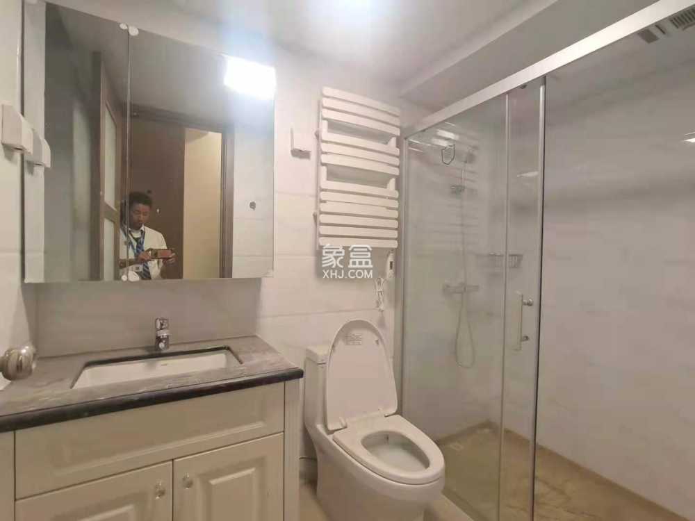 华耀碧桂园十里江湾天汇  3室2厅2卫   2100.00元/月