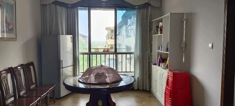 丽景花园  4室2厅2卫    69.8万 丽景花园  4室2厅2卫    69.8万卫生间