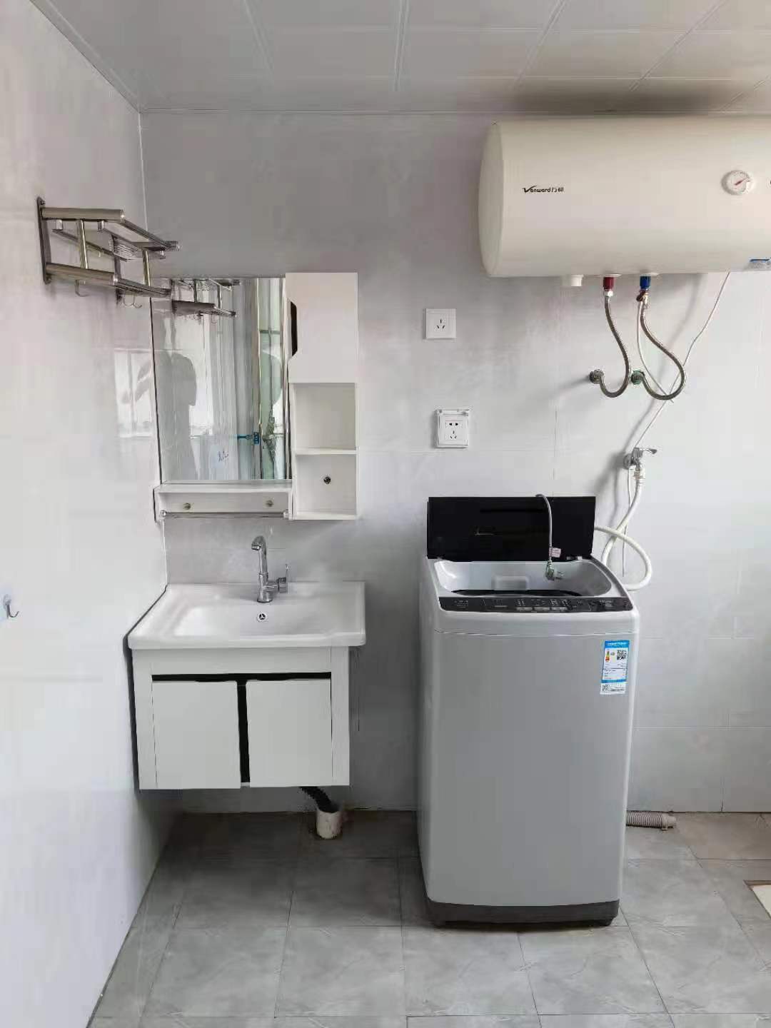 檀山湾小区 2室1厅1卫 1100.0元/月 檀山湾小区 2室1厅1卫 1100.0元/月室内图