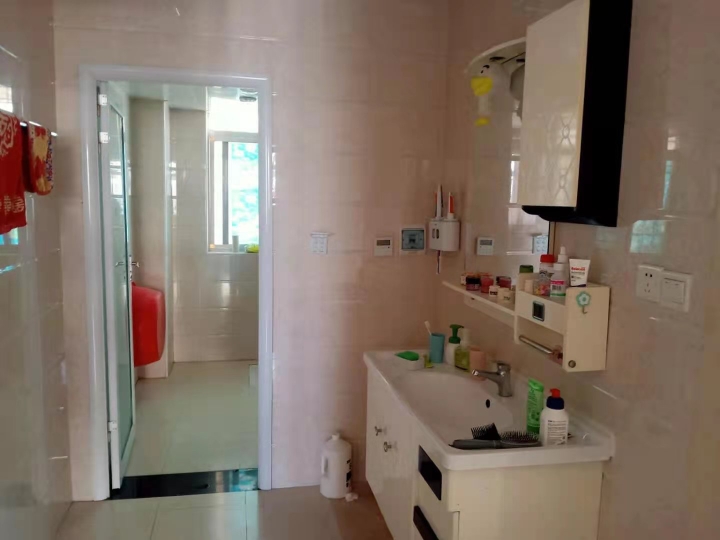 碧水馨城 3室2厅2卫 79.8万 碧水馨城 3室2厅2卫 79.8万客厅