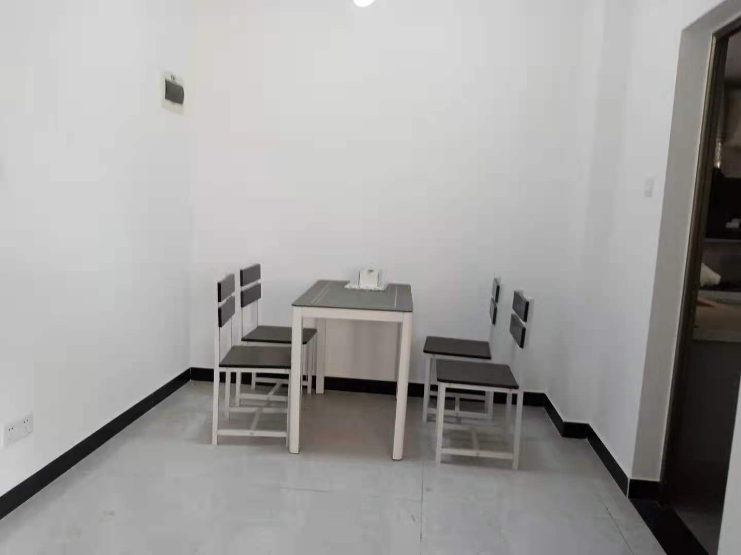 山水印象(愿景想山) 3室2厅1卫 1600.0元/月 山水印象(愿景想山) 3室2厅1卫 1600.0元/月室内图