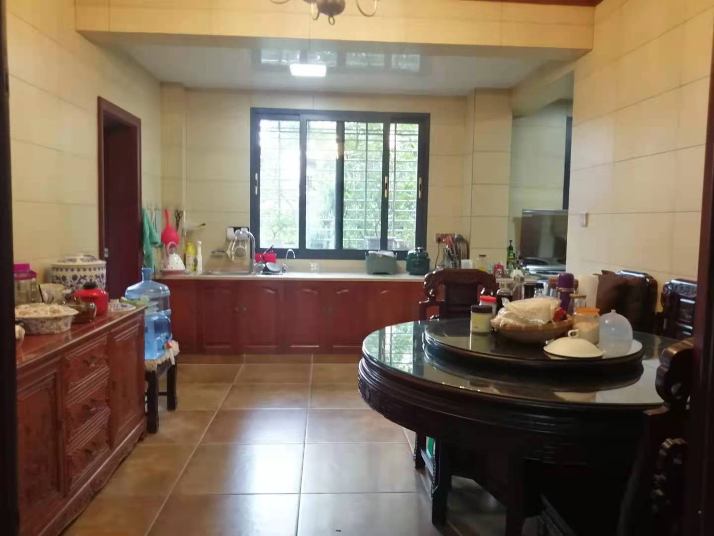 金益紫檀 4室2厅2卫 80.0万 金益紫檀 4室2厅2卫 80.0万客厅