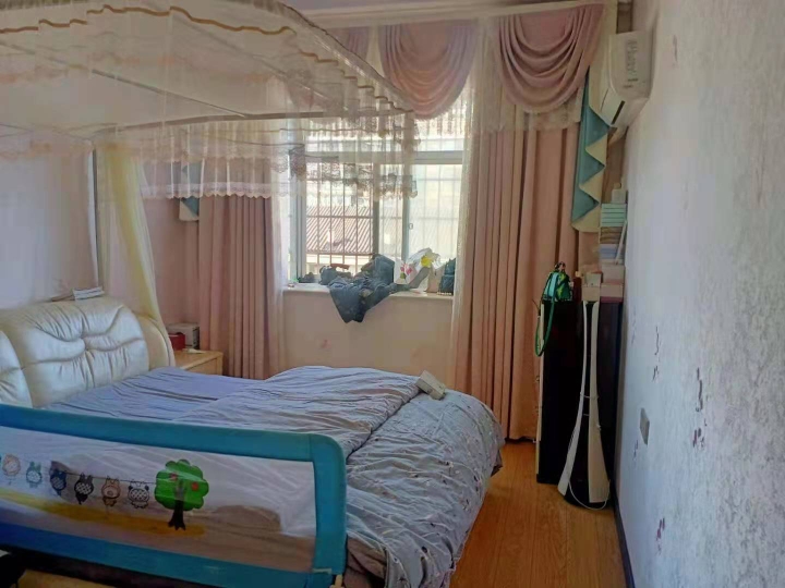 碧水馨城 3室2厅2卫 79.8万 碧水馨城 3室2厅2卫 79.8万卧室