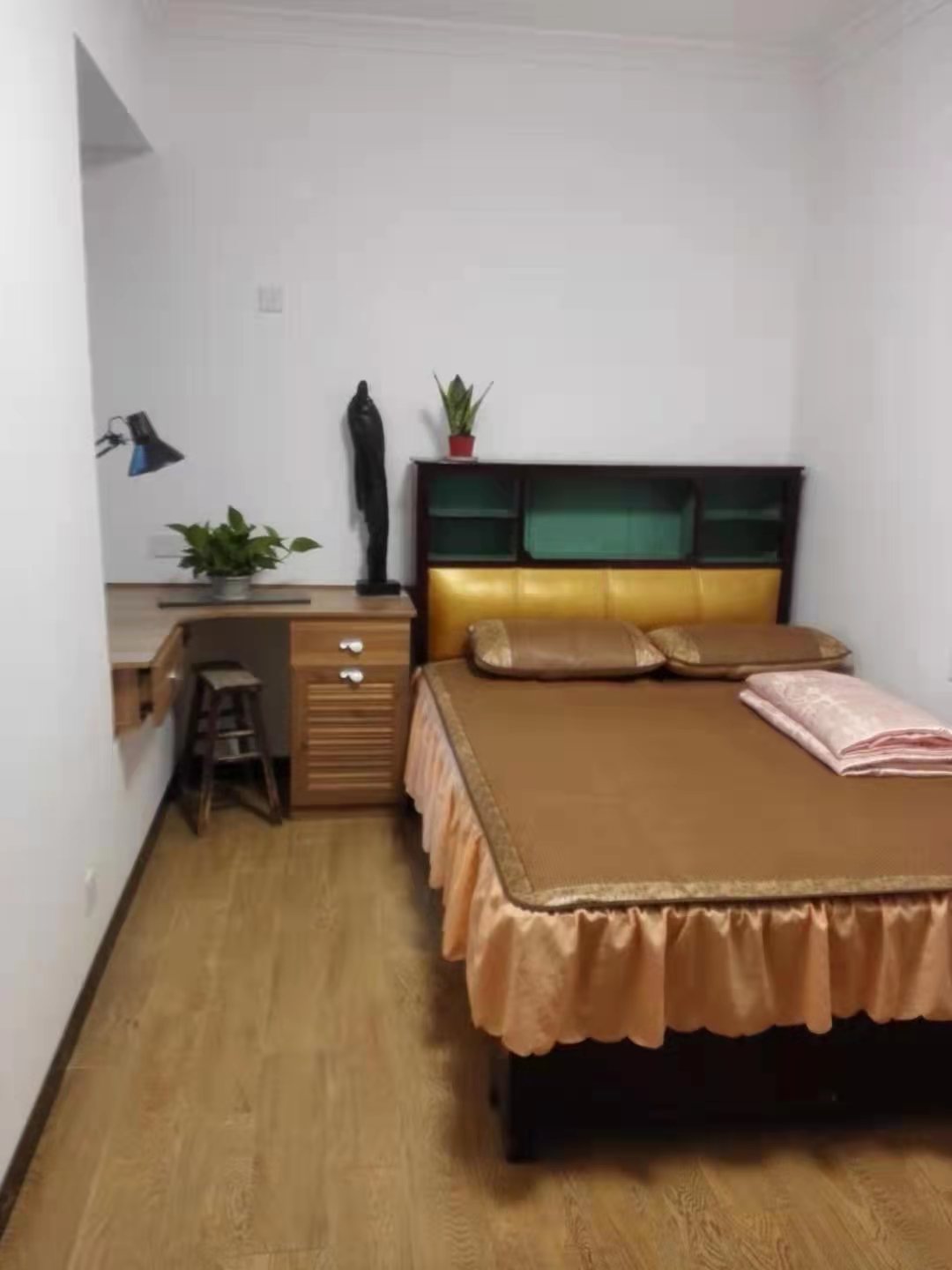 百弘学府城 3室2厅2卫 2000.0元/月 百弘学府城 3室2厅2卫 2000.0元/月室内图