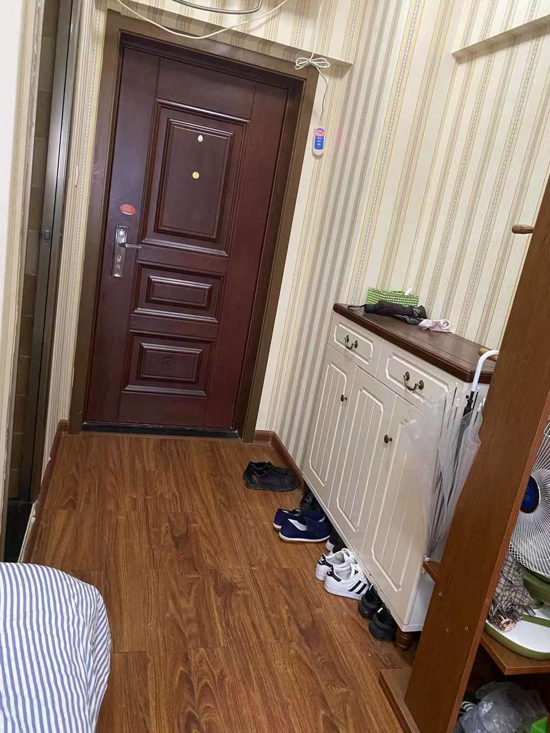 金中环广场 1室1厅1卫 1660.0元/月 金中环广场 1室1厅1卫 1660.0元/月室内图