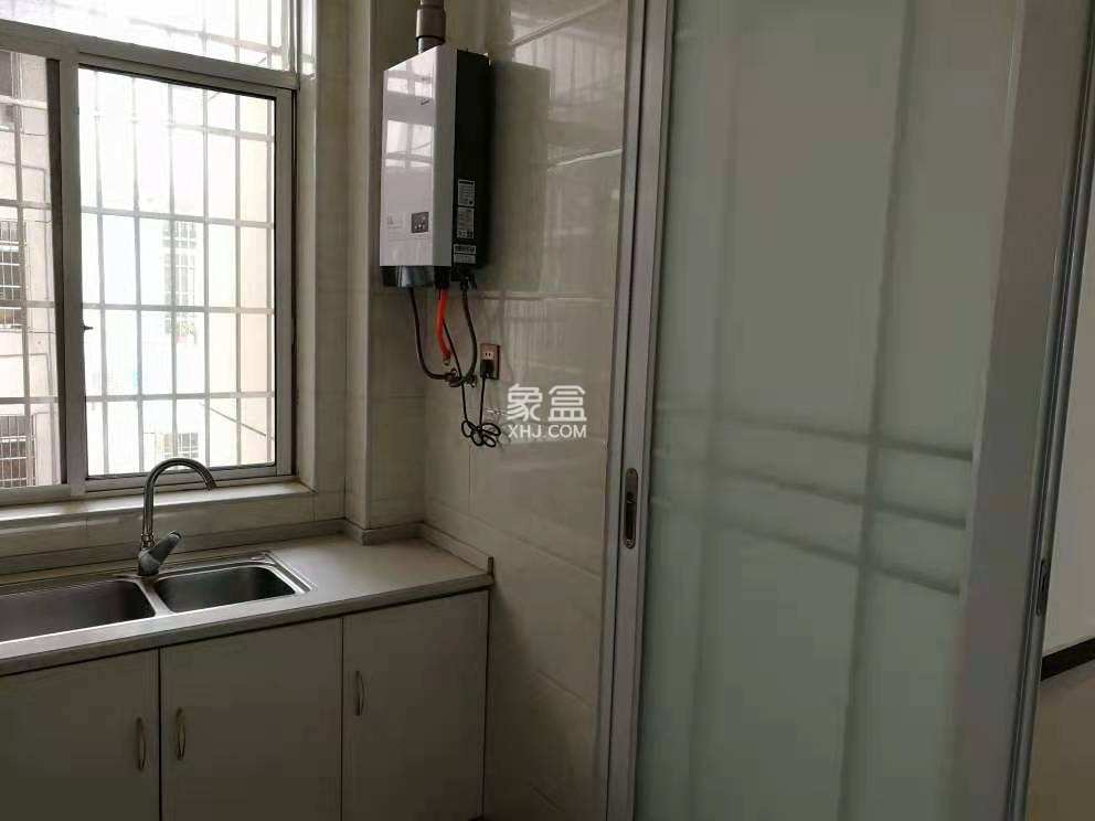 泽苑兴居  2室2厅1卫   51.80万