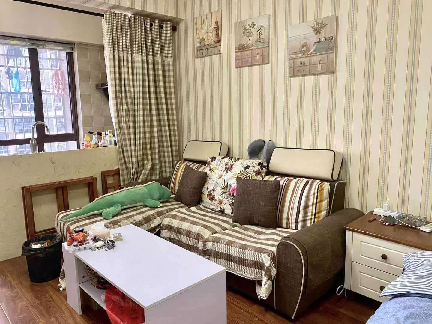 金中环广场 1室1厅1卫 1660.0元/月 金中环广场 1室1厅1卫 1660.0元/月室内图