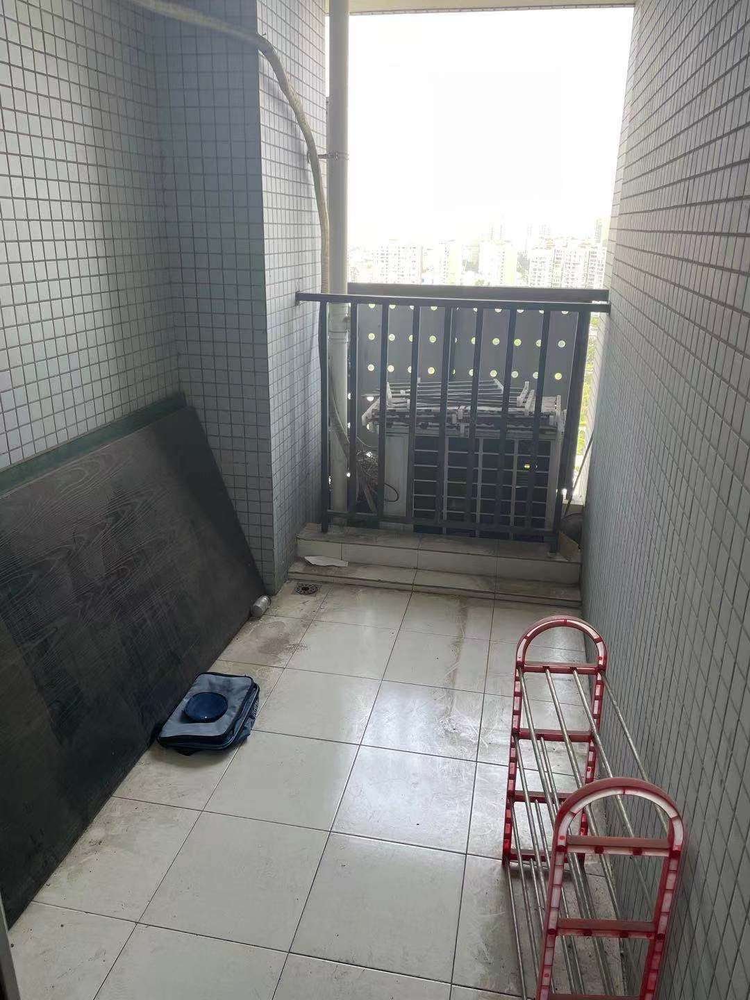 左右小区  2室1厅1卫    1800.0元/月 左右小区  2室1厅1卫    1800.0元/月户型图