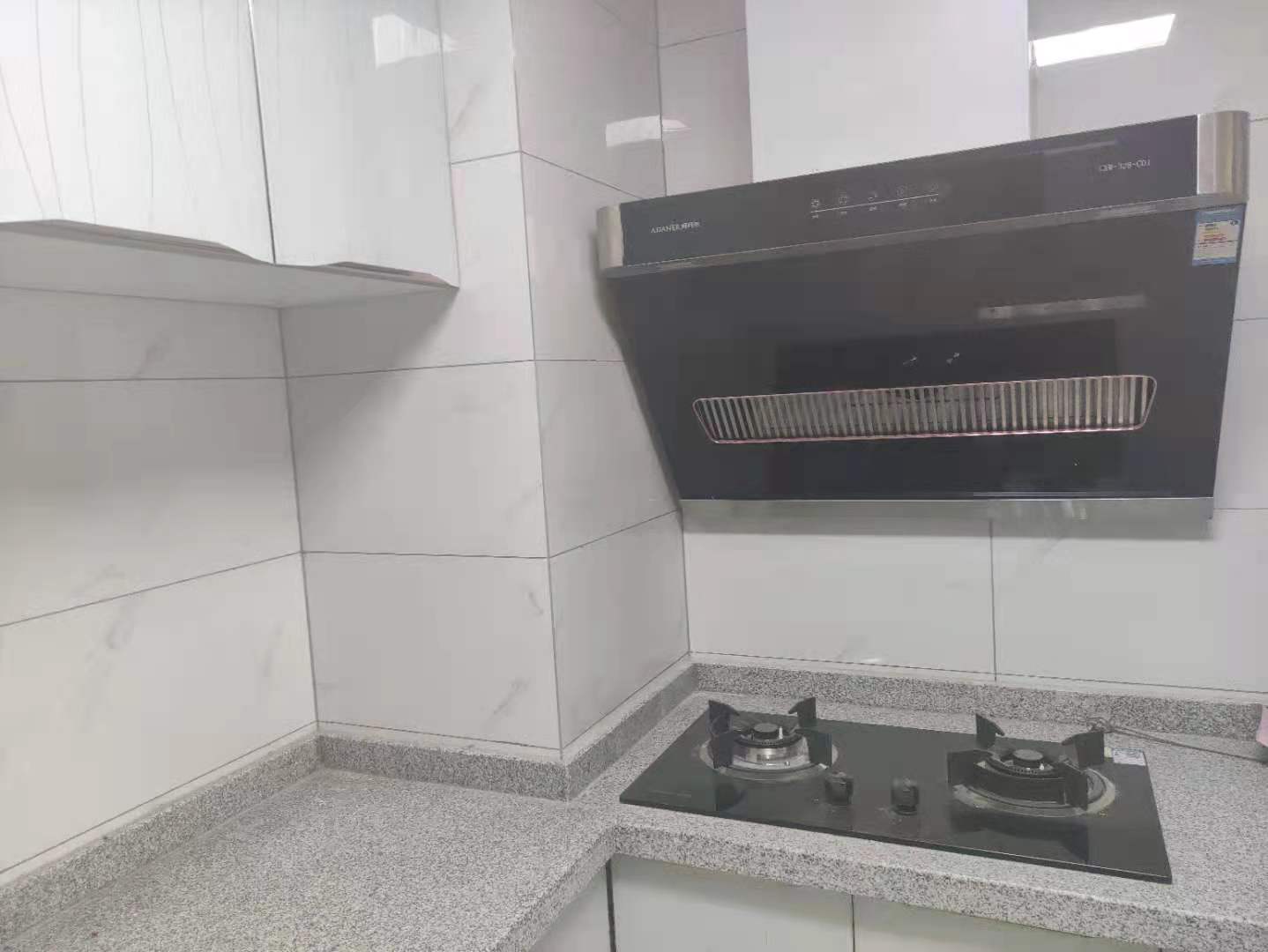 鑫苑鑫都汇南区 2室2厅1卫 2200.0元/月 鑫苑鑫都汇南区 2室2厅1卫 2200.0元/月室内图