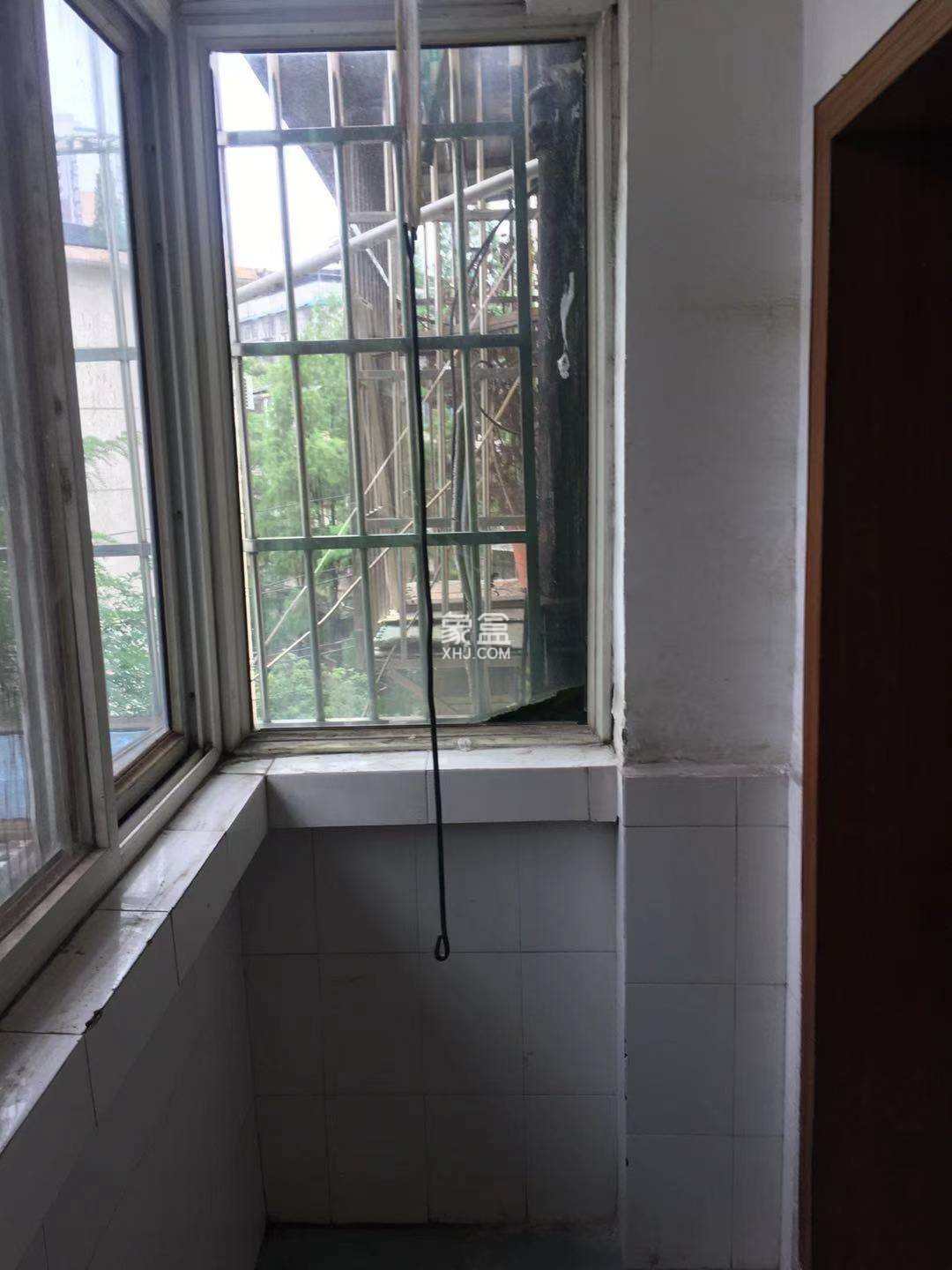 新华一村 2室1厅1卫 1300.0元/月 新华一村 2室1厅1卫 1300.0元/月室内图