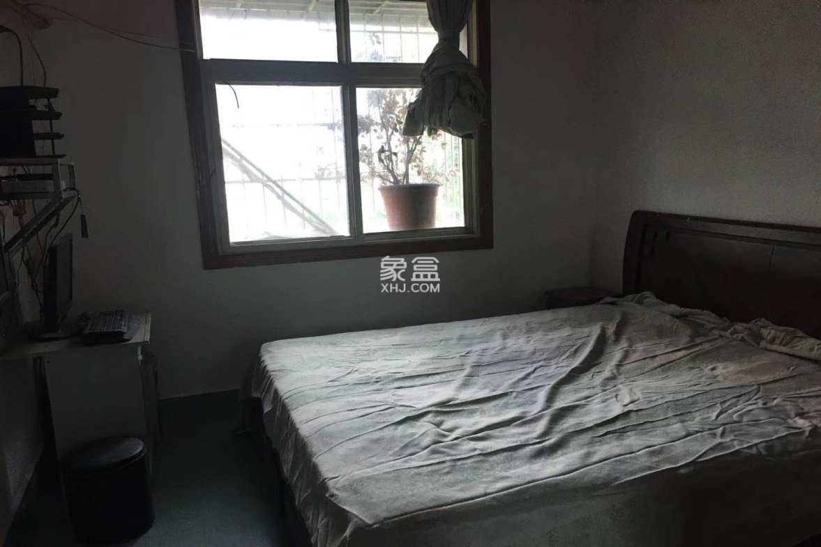 新华一村 2室1厅1卫 1300.0元/月 新华一村 2室1厅1卫 1300.0元/月室内图