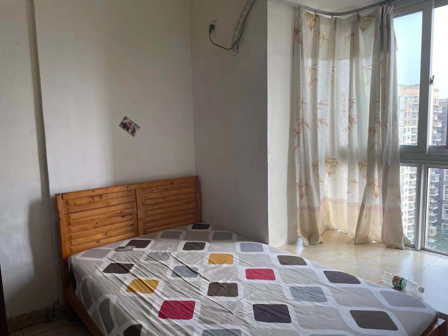 左右小区  2室1厅1卫    1800.0元/月 左右小区  2室1厅1卫    1800.0元/月室内图