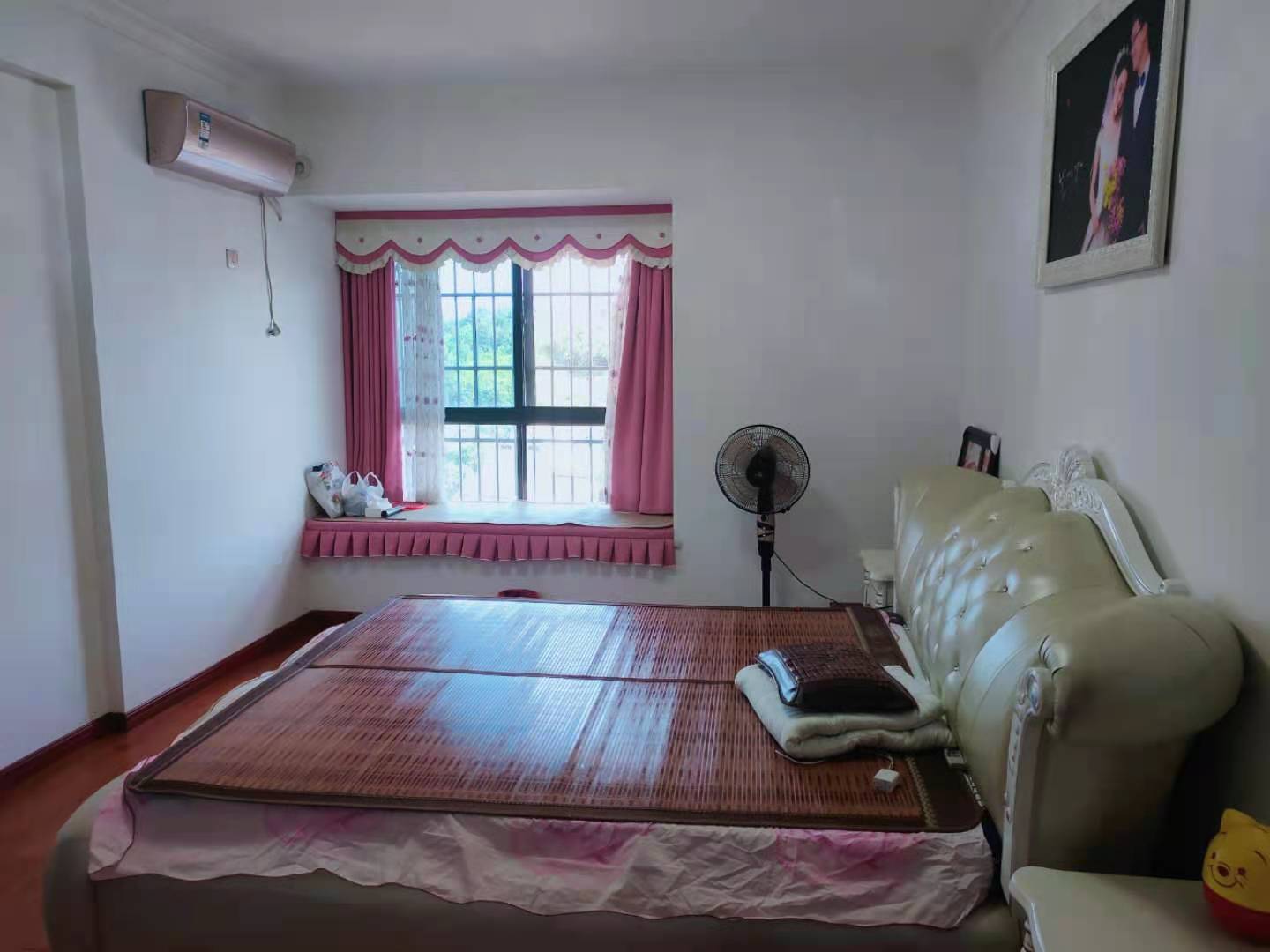 云山诗意 3室2厅2卫 90.0万 云山诗意 3室2厅2卫 90.0万客厅