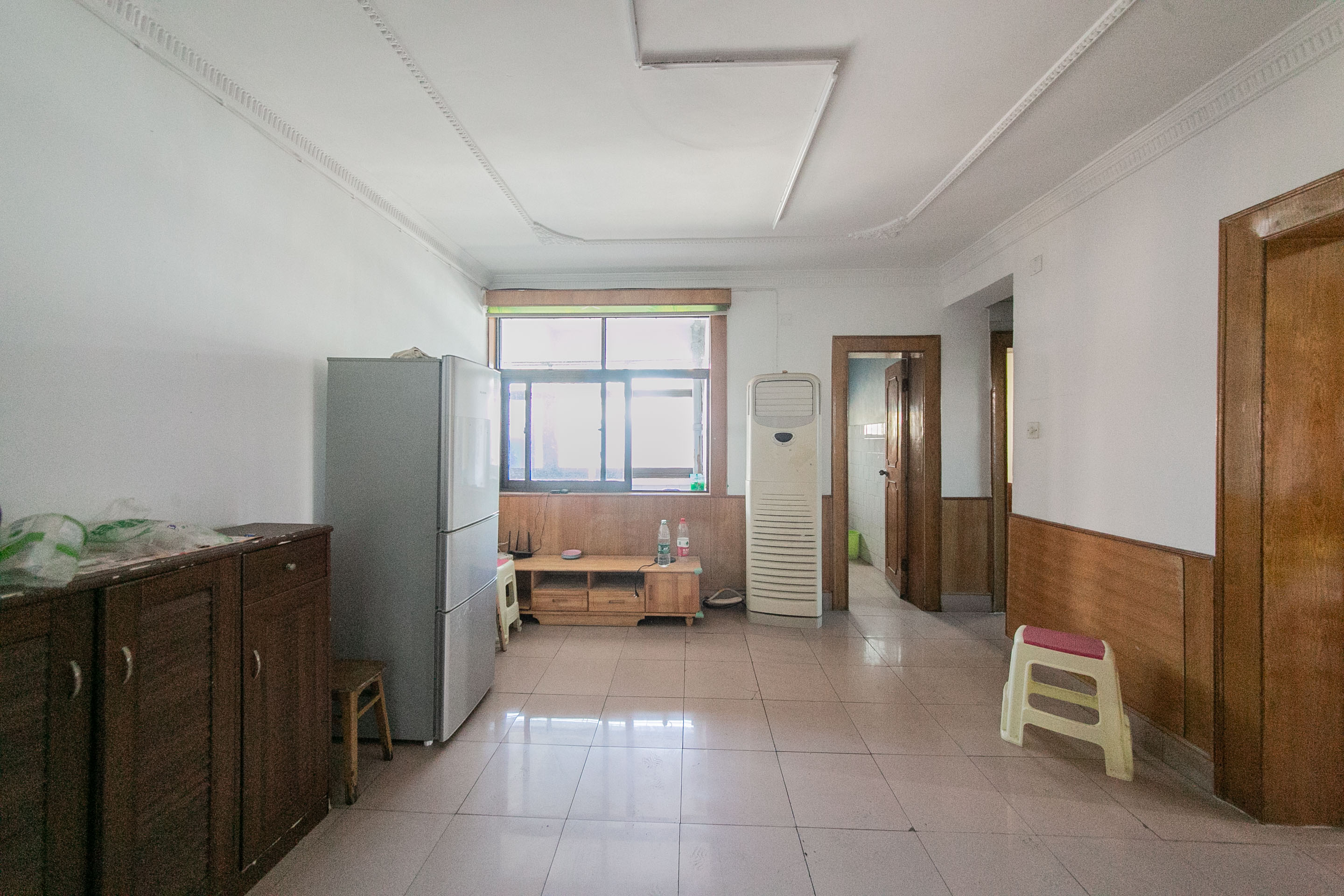 建湘新村  3室1厅1卫   73.00万客厅